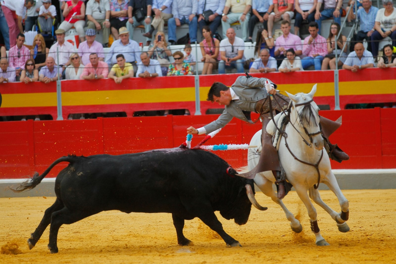 Hermoso de Mendoza pone el broche triunfal a la feria del Corpus de Granada