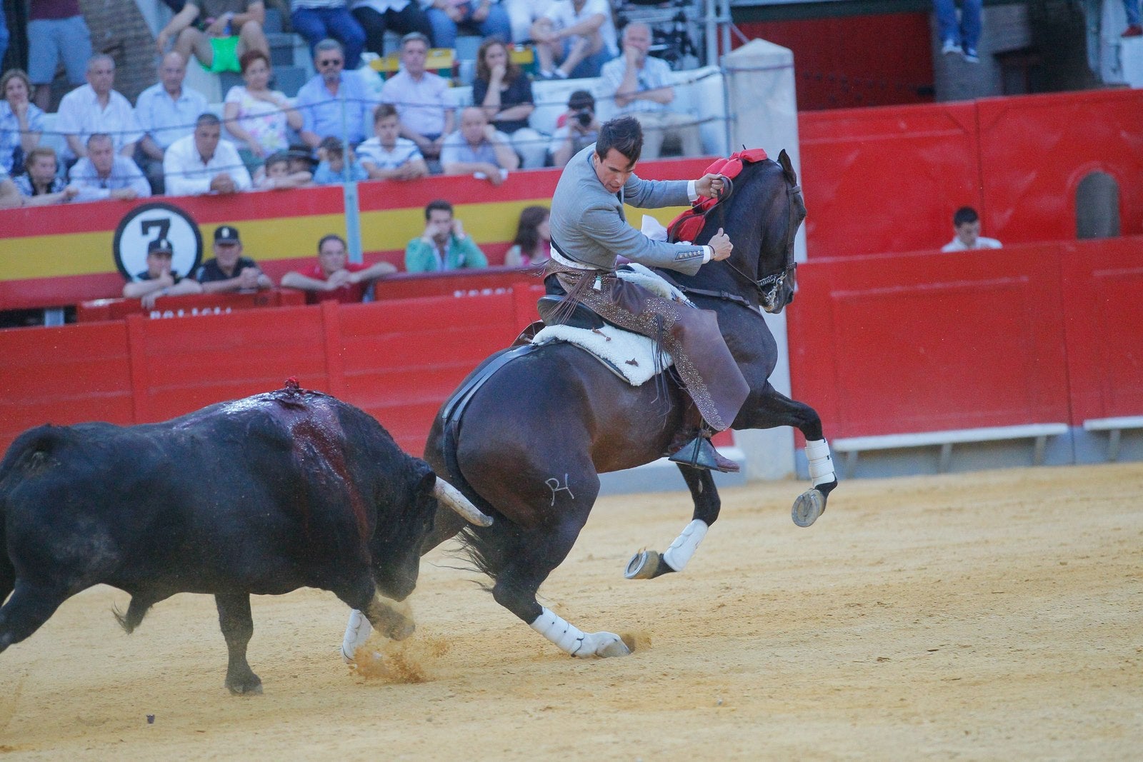 Hermoso de Mendoza pone el broche triunfal a la feria del Corpus de Granada