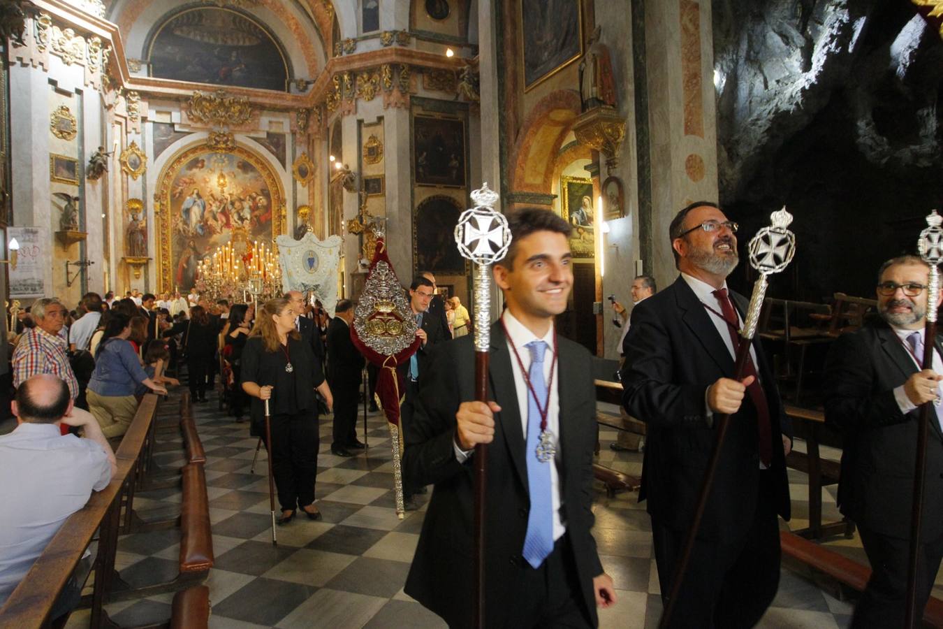 La Virgen del Rosario vuelve a &#039;su&#039; Carrera del Darro