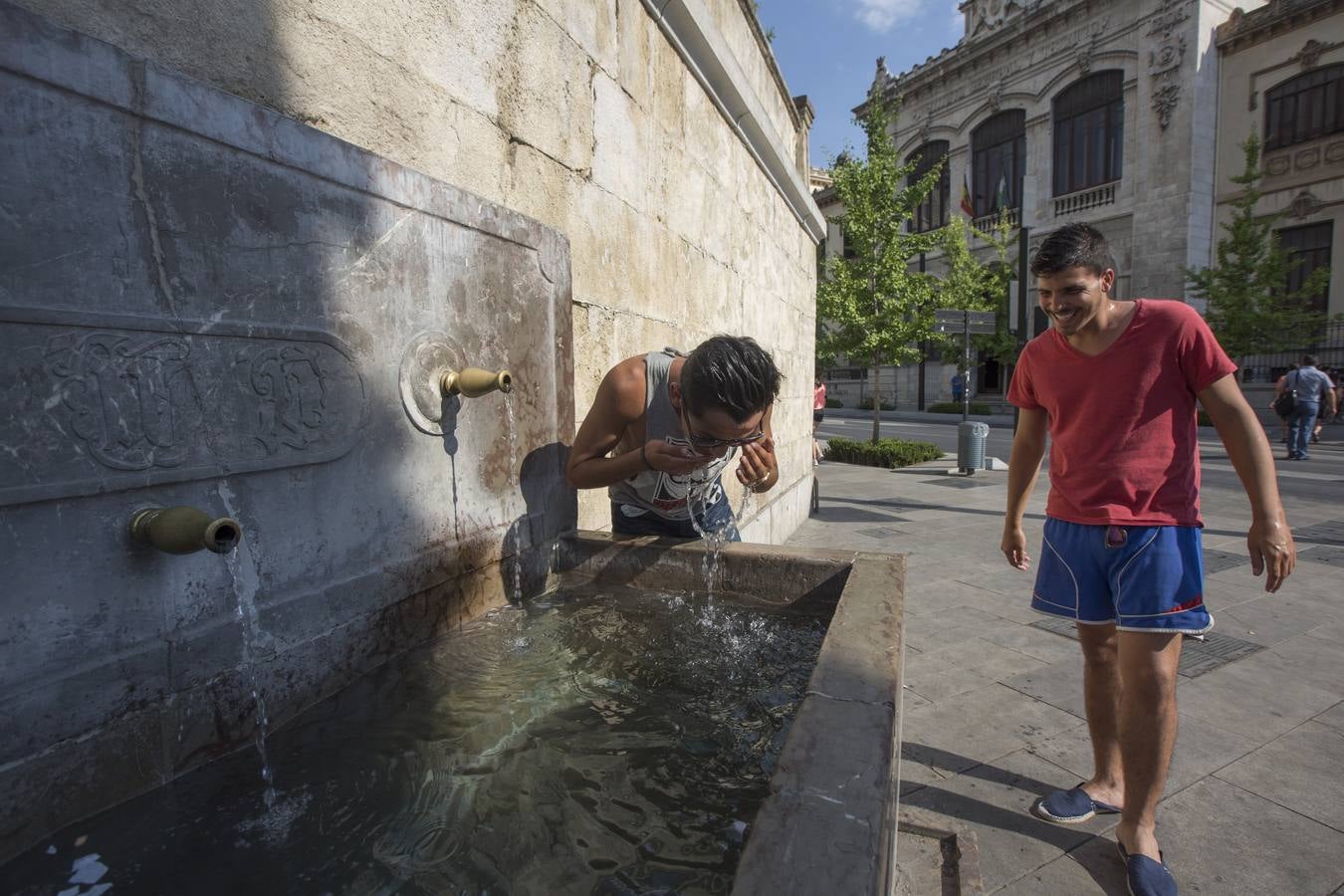 Llega la primera ola de calor del verano