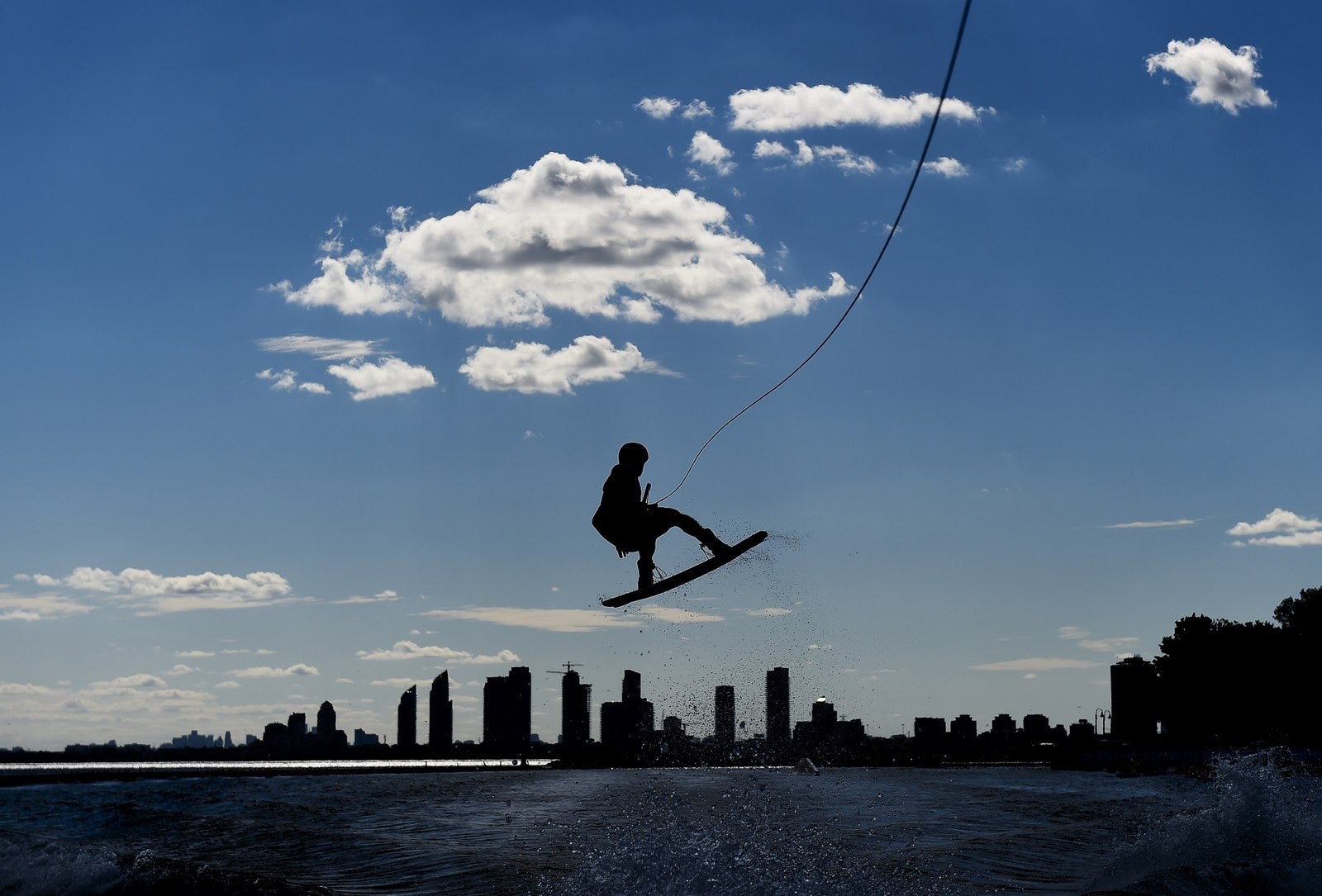 Luciano Rondi de Brasil compite el oro durante los Juegos Panamericanos de Toronto.