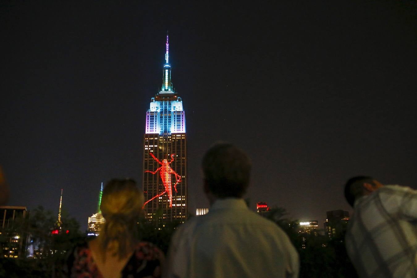 El Empire State brilla proyectando imágenes de animales en peligro de extinción