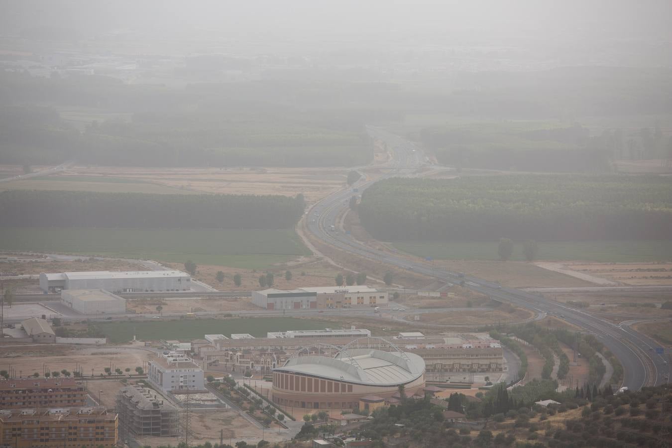 Vista de Granada con el polvo en suspensión