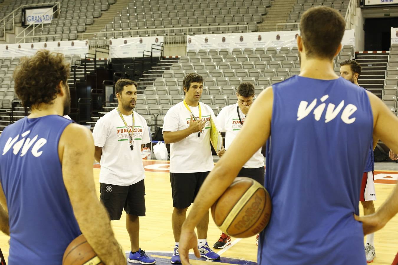 El balón ya bota en el Palacio