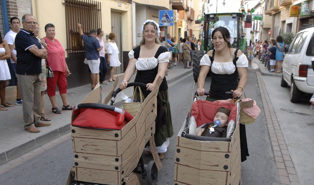 Dúrcal, el pueblo de los &#039;gigantes&#039; y &#039;cabezudos&#039;