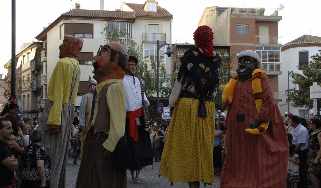 Dúrcal, el pueblo de los &#039;gigantes&#039; y &#039;cabezudos&#039;
