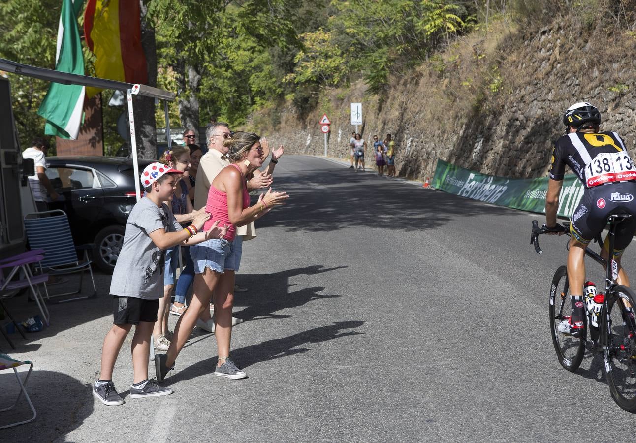 La Vuelta se recrea en la Alpujarra