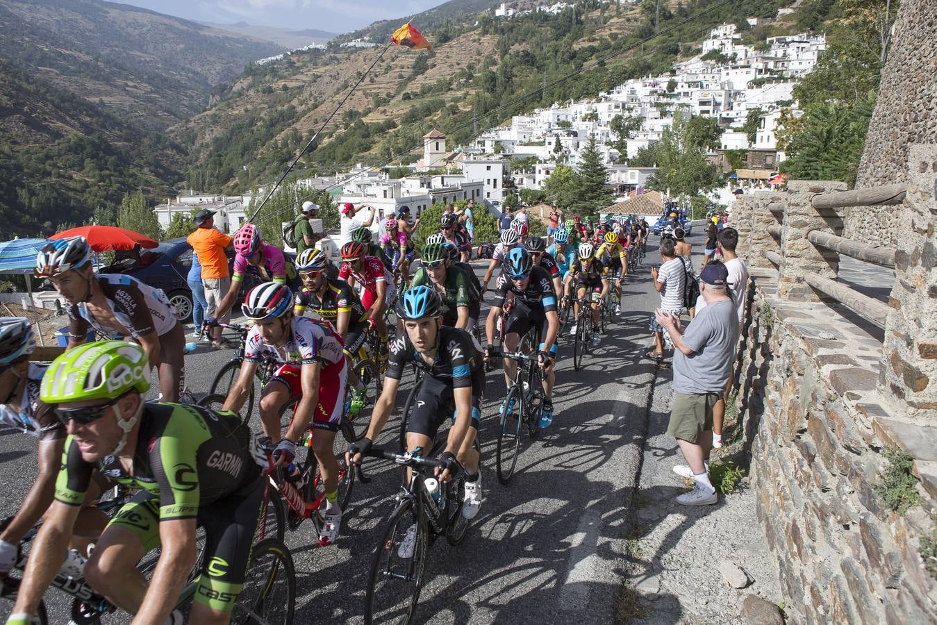 La Vuelta se recrea en la Alpujarra