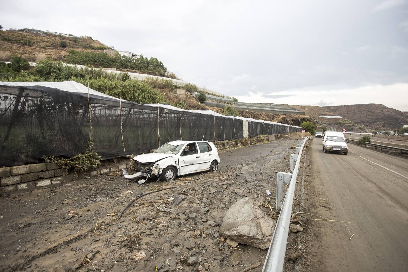 Los invernaderos de Albuñol quedan anegados por la lluvia