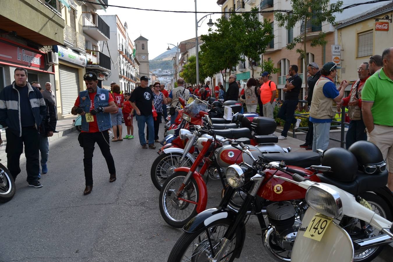Salida de la XVIII Concentración de Motos Clásicas de Pinos Puente