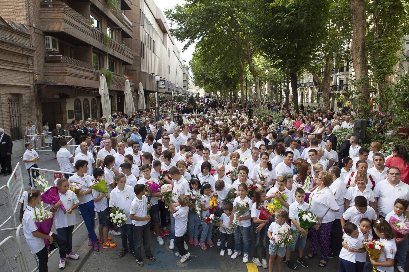 Ofrenda floral a la Virgen de las Angustias