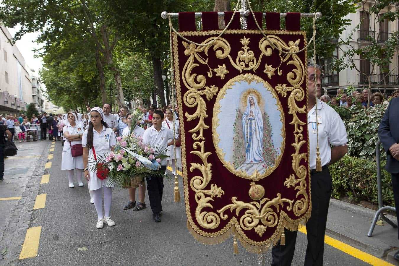 Ofrenda floral a la Virgen de las Angustias