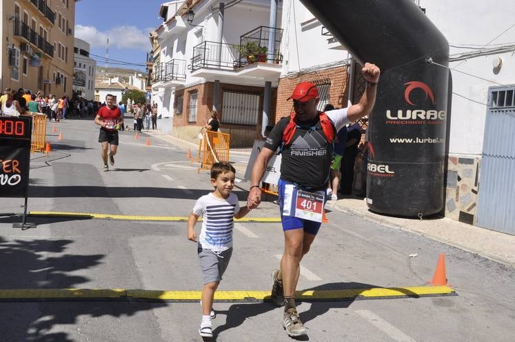 Larrocha y Esther Sánchez ganan la Sagra Sky Race