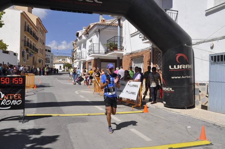 Larrocha y Esther Sánchez ganan la Sagra Sky Race