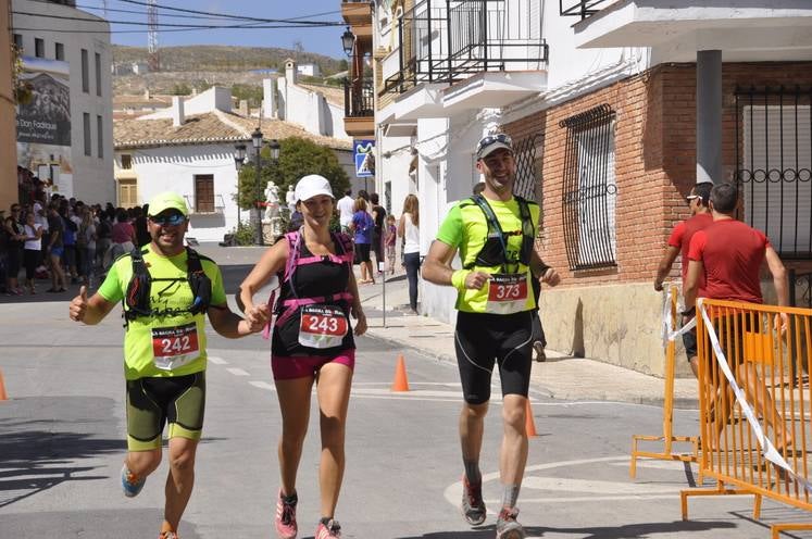 Larrocha y Esther Sánchez ganan la Sagra Sky Race