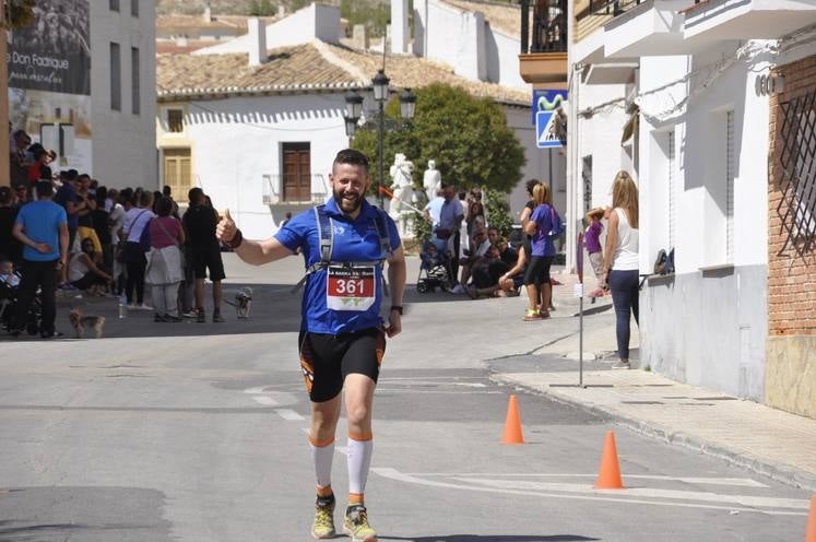 Larrocha y Esther Sánchez ganan la Sagra Sky Race