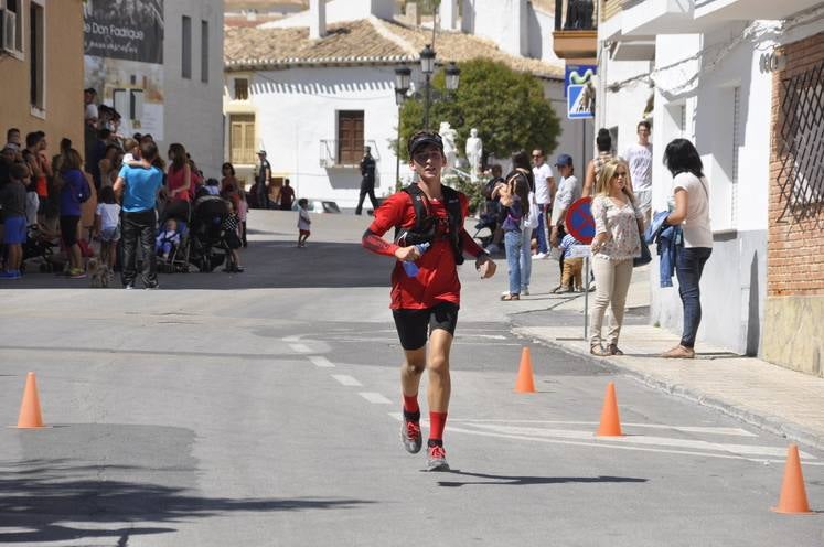 Larrocha y Esther Sánchez ganan la Sagra Sky Race