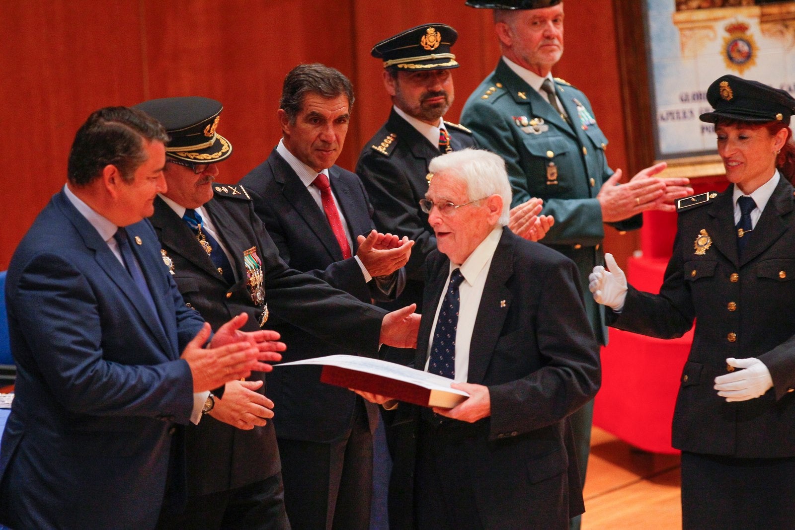 Patrón de la Policía Nacional (1)