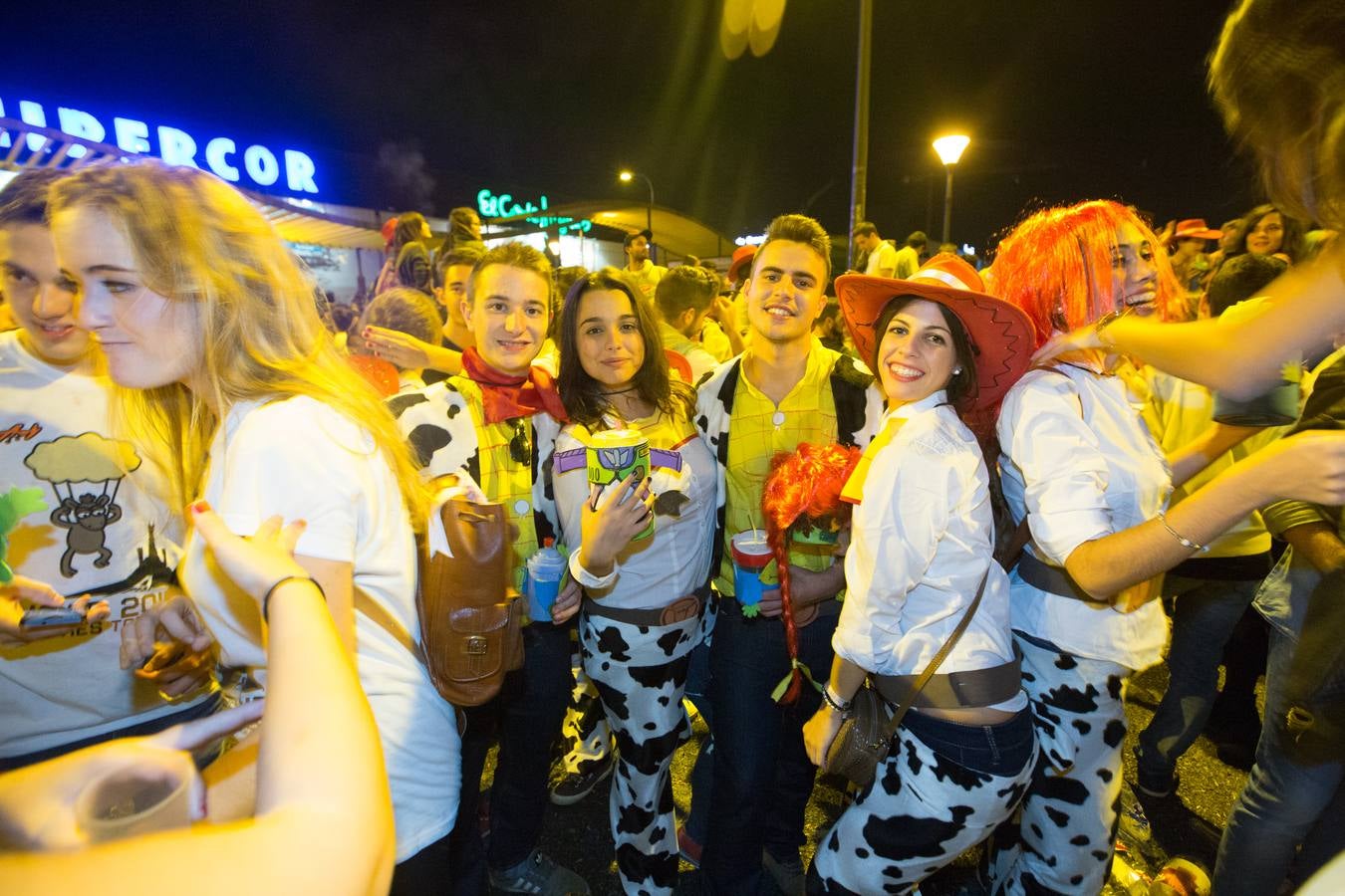 Más de tres mil personas en el botellódromo