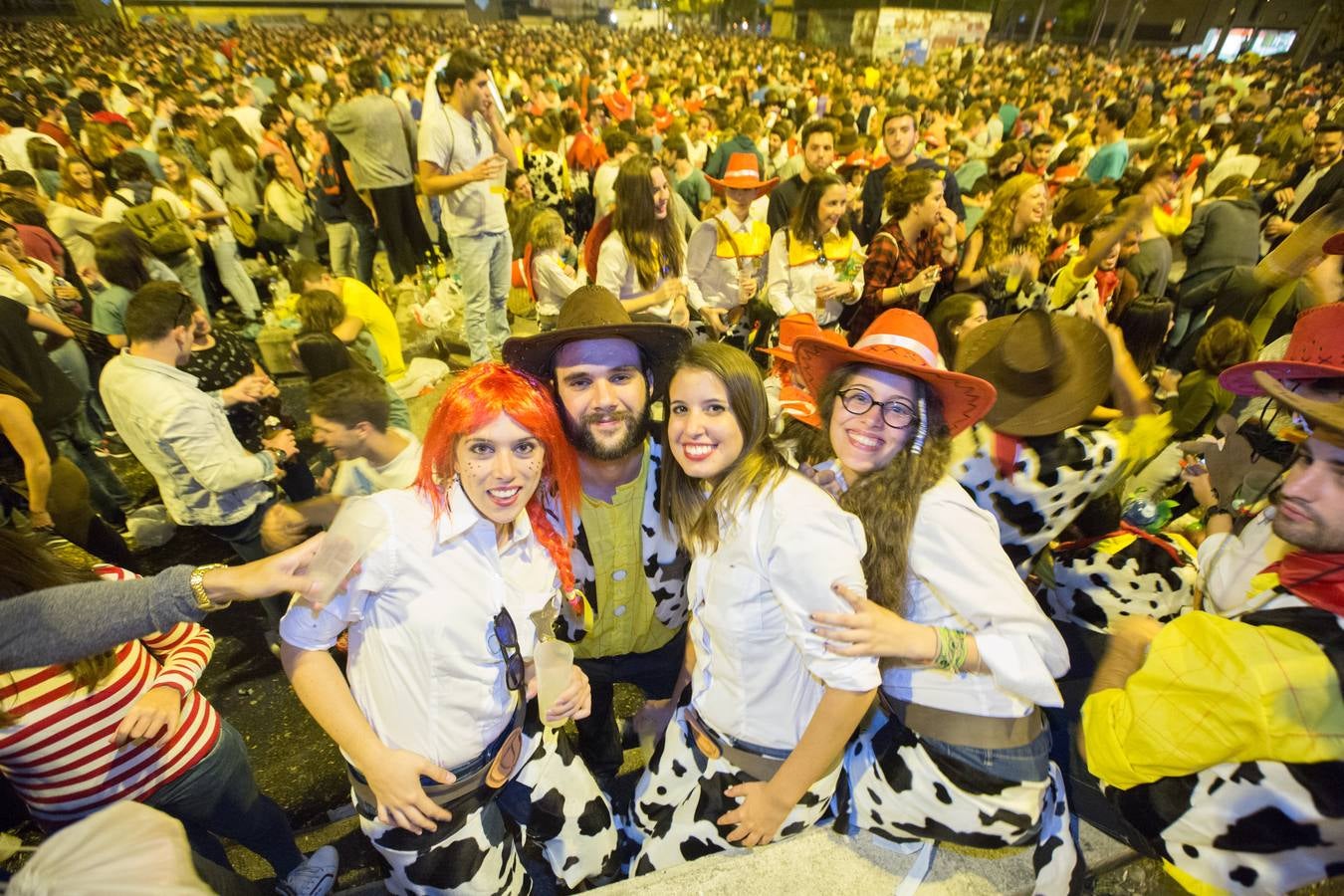 Más de tres mil personas en el botellódromo