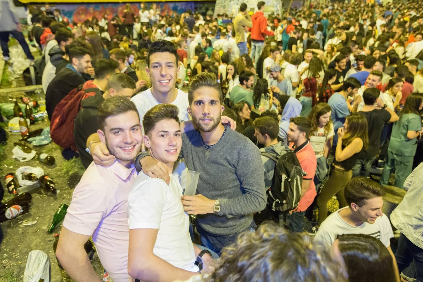 Más de tres mil personas en el botellódromo