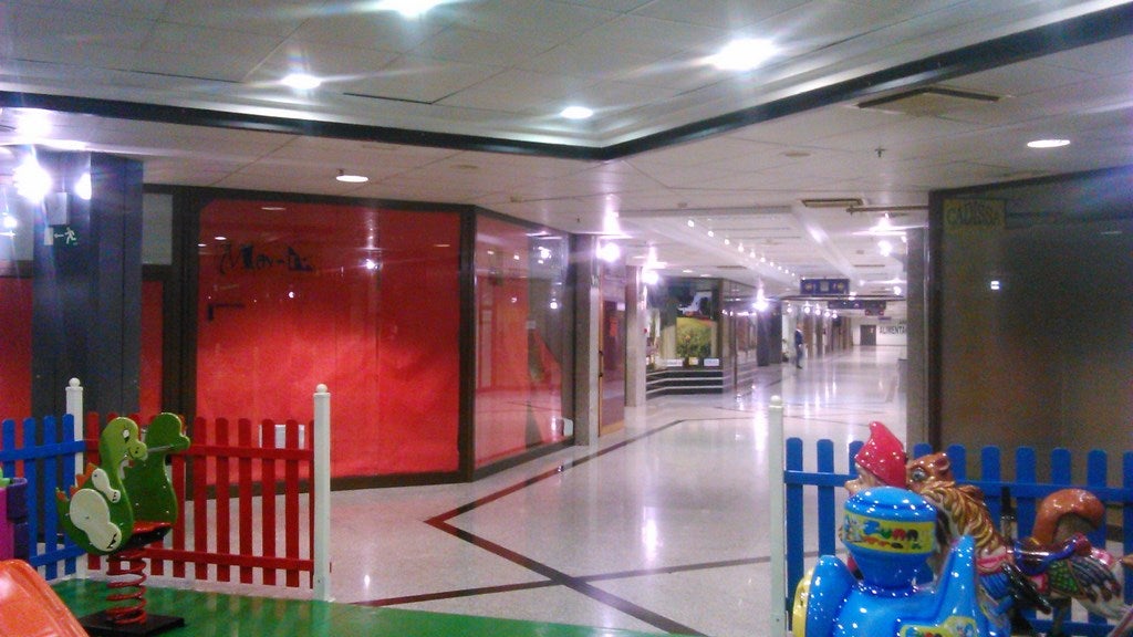 Un centro comercial pendiente de su futuro