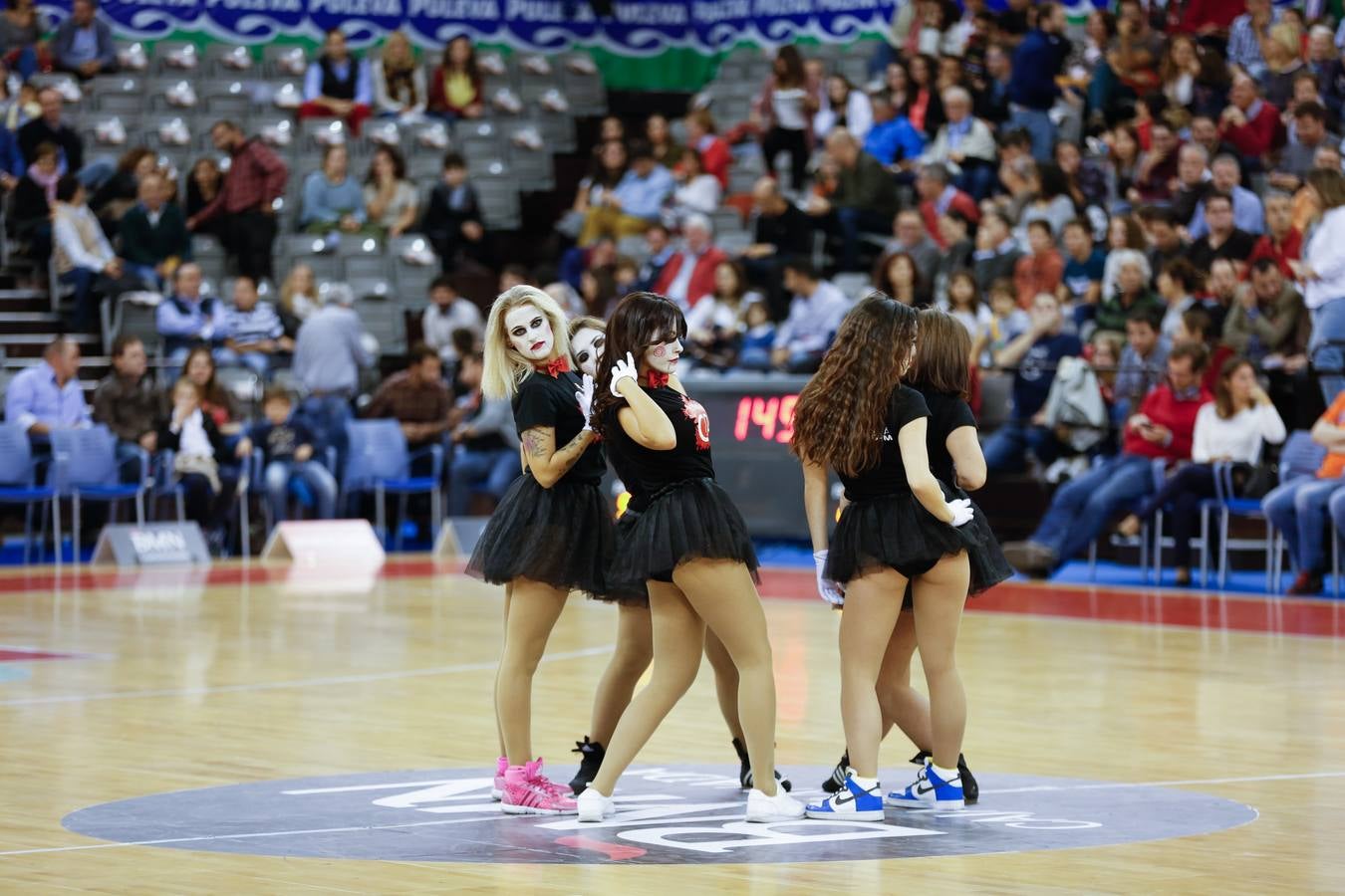 La agonía devuelve el liderato