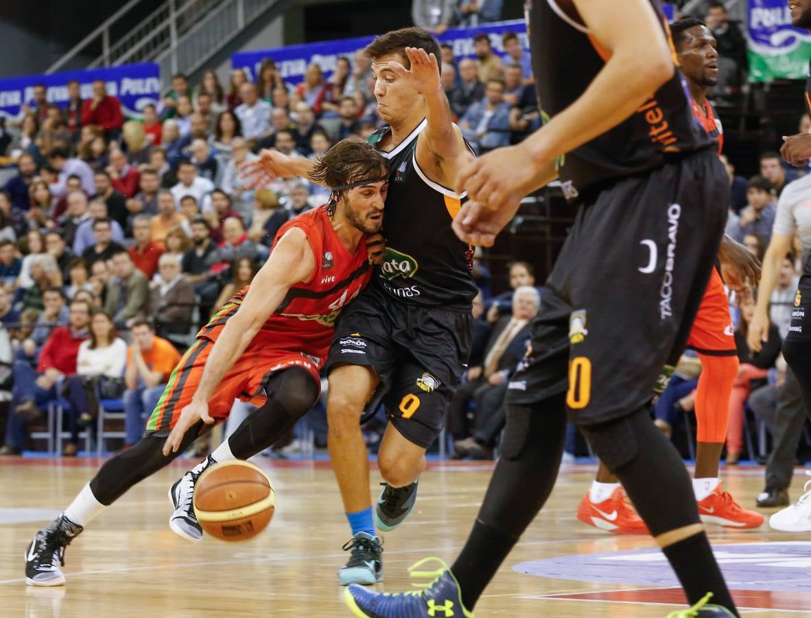 La agonía devuelve el liderato