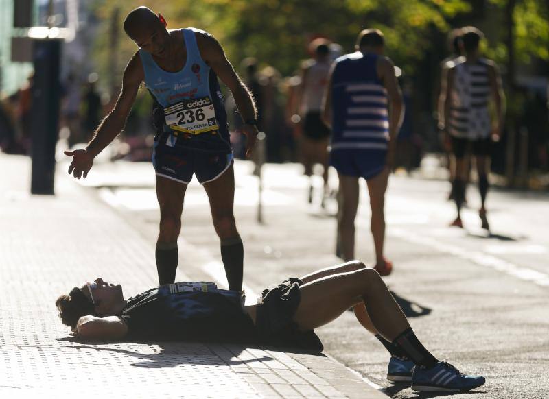 Las imágenes de la dura el medio maratón Behobia-San Sebasti