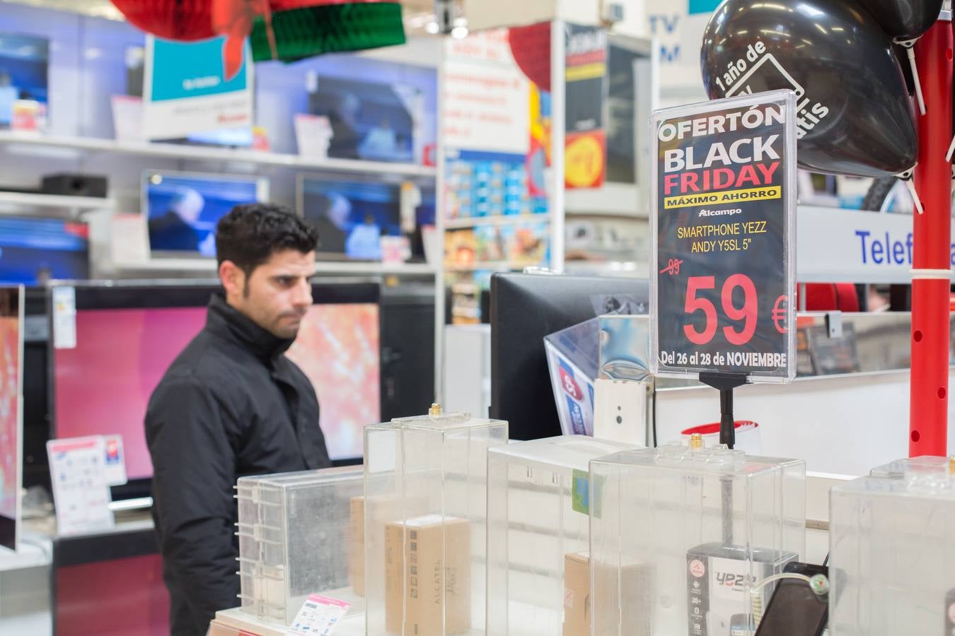 Granada se viste de negro