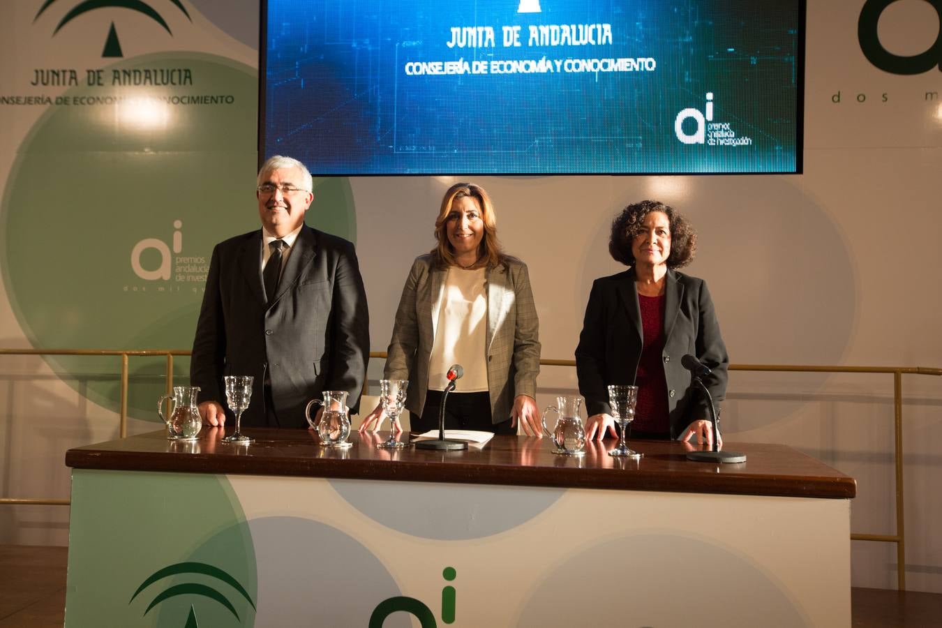 La presidenta de la Junta entrega los Premios Andalucía de Investigación que reconocen el fomento de la labor científica