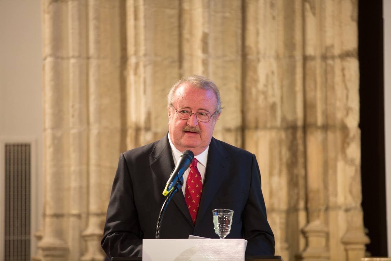 La presidenta de la Junta entrega los Premios Andalucía de Investigación que reconocen el fomento de la labor científica