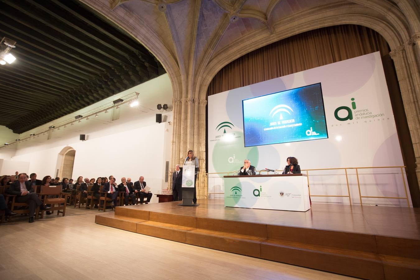 La presidenta de la Junta entrega los Premios Andalucía de Investigación que reconocen el fomento de la labor científica