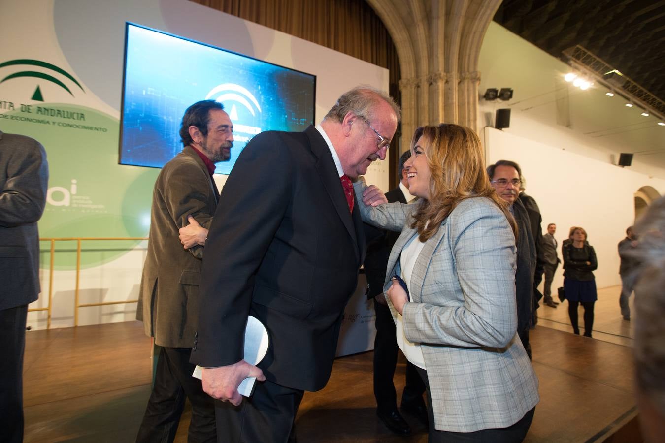 La presidenta de la Junta entrega los Premios Andalucía de Investigación que reconocen el fomento de la labor científica