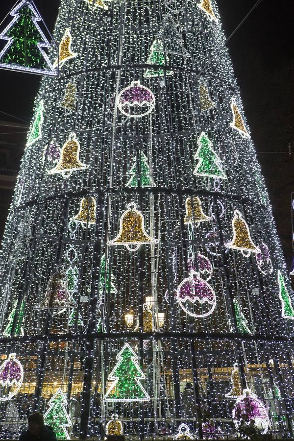 Granada enciende su Navidad