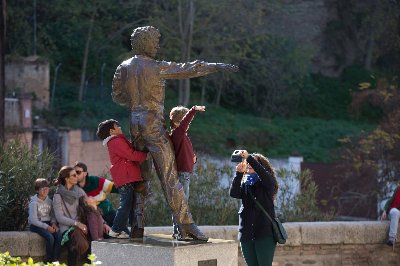 Los turistas llenan Granada en un &#039;puente&#039; de la Constitución marcado por el buen tiempo