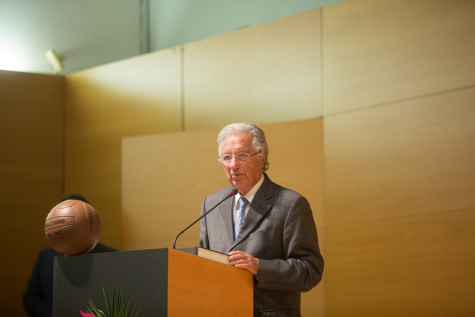A por otros cien años de fútbol andaluz