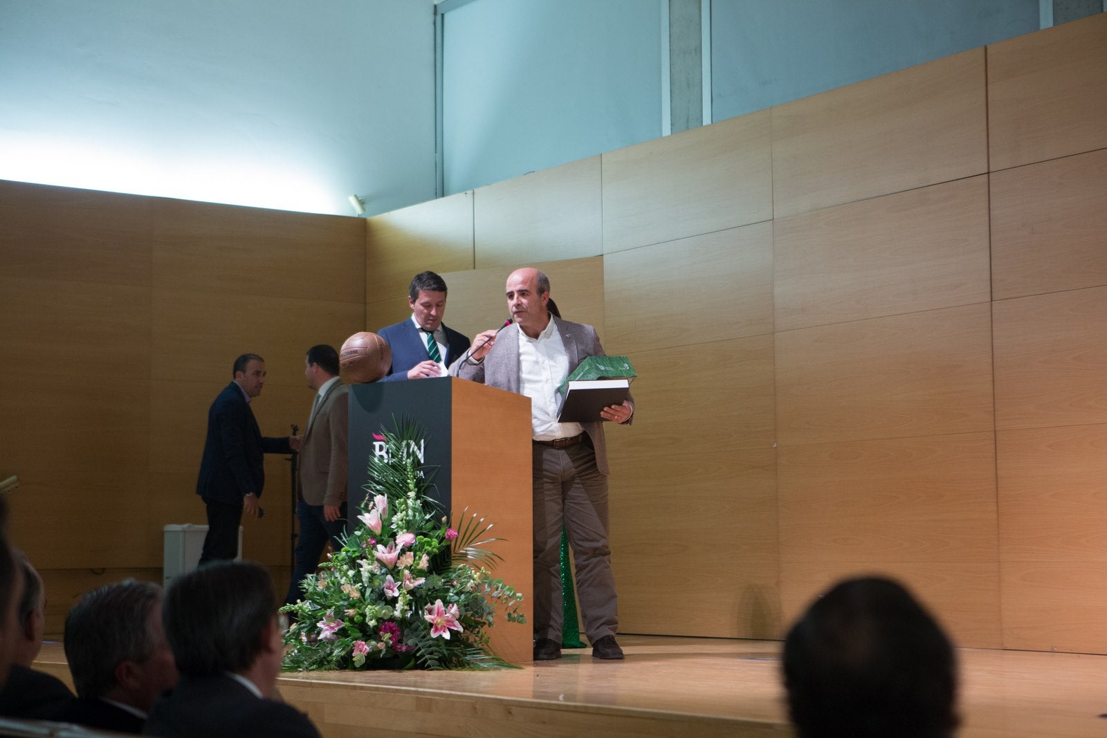 A por otros cien años de fútbol andaluz