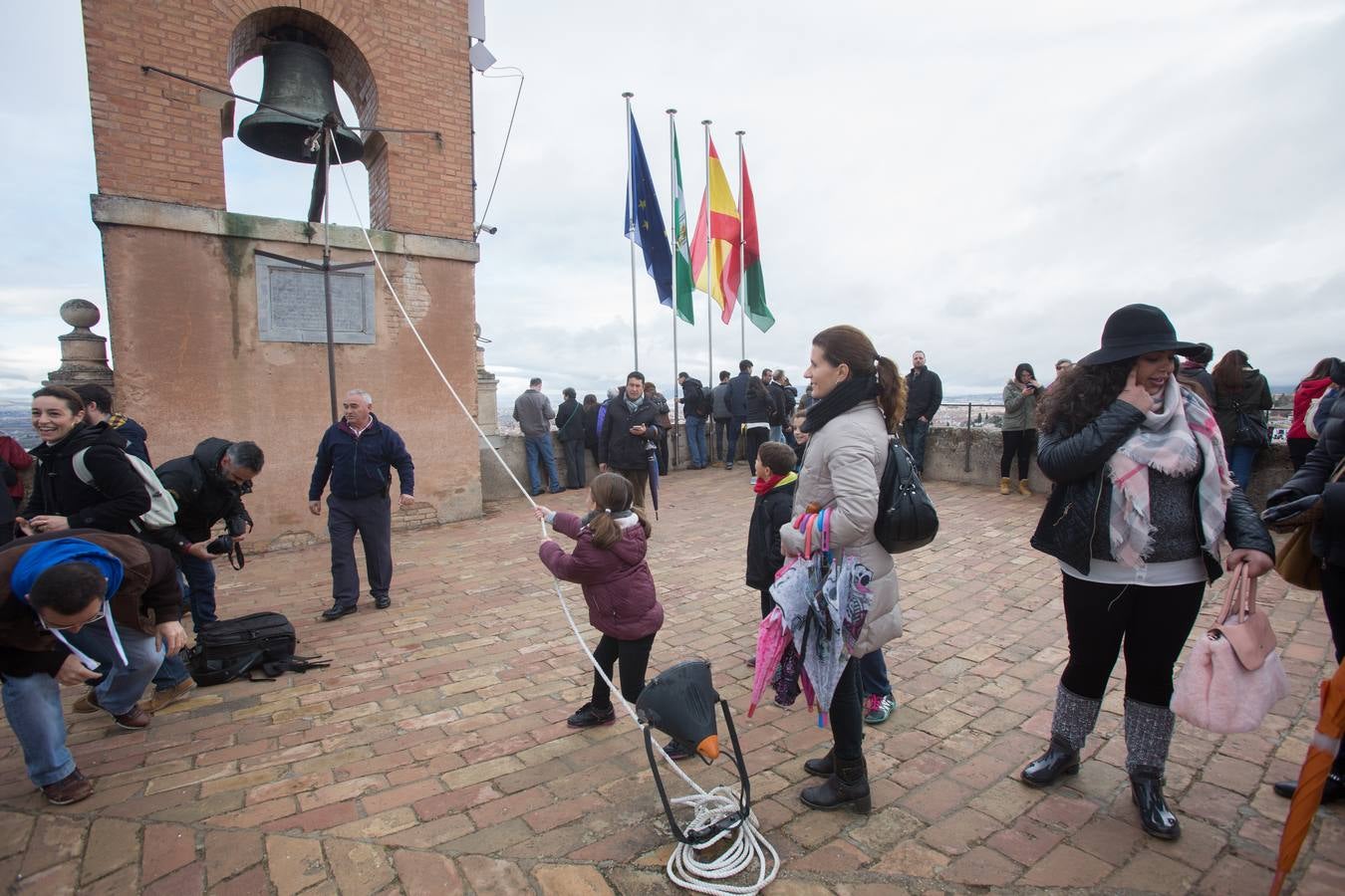 La Torre de la Vela se llena de candidatas para tocar la campana