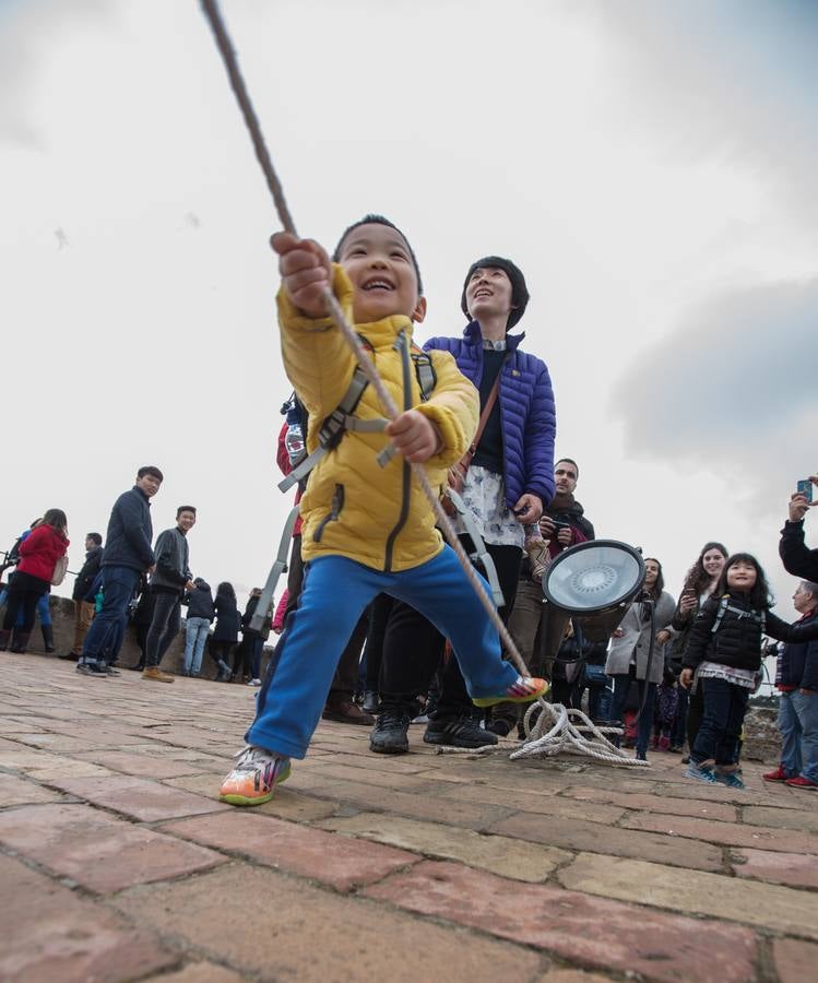 La Torre de la Vela se llena de candidatas para tocar la campana