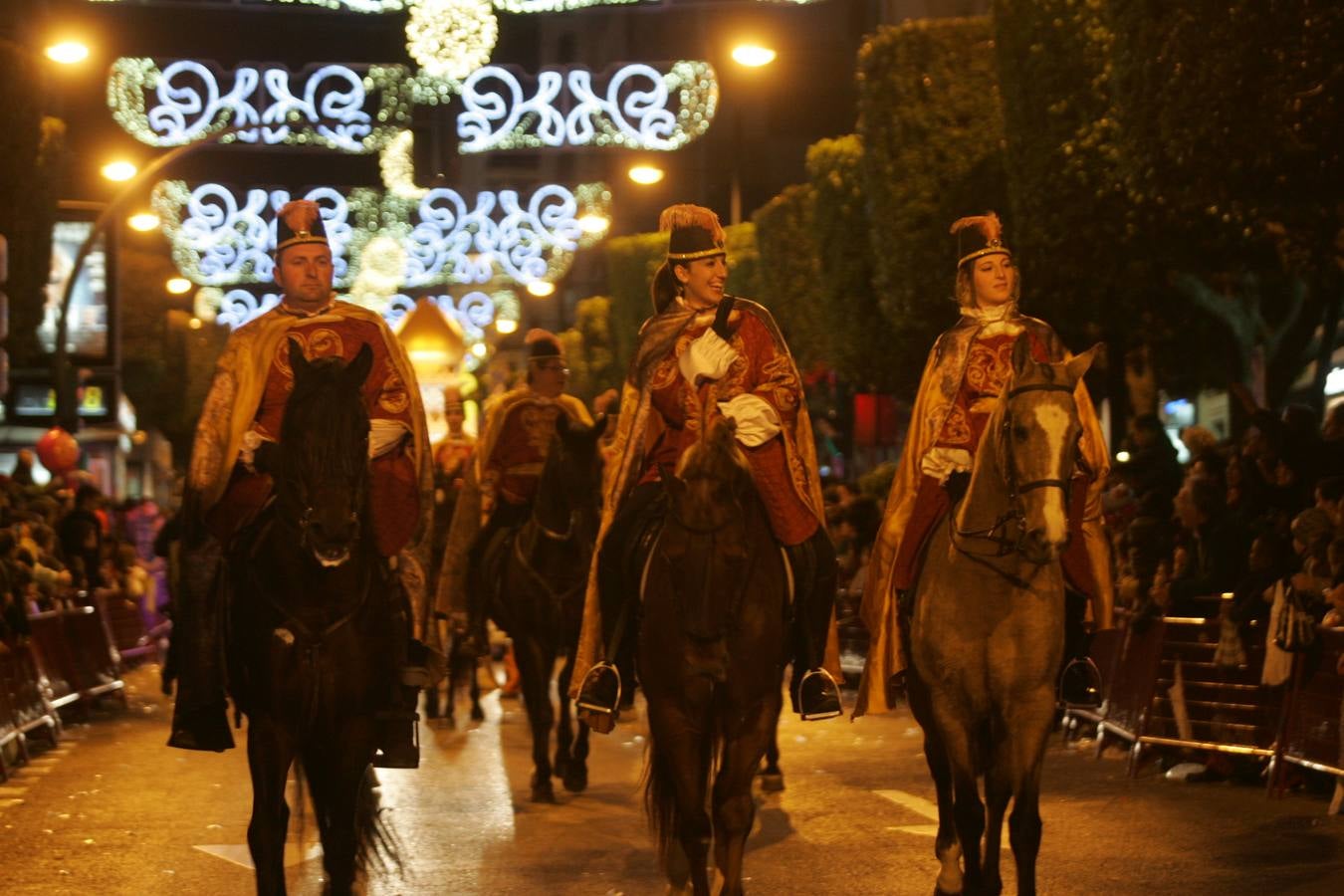 Los Reyes Magos reparten ilusión en Almería