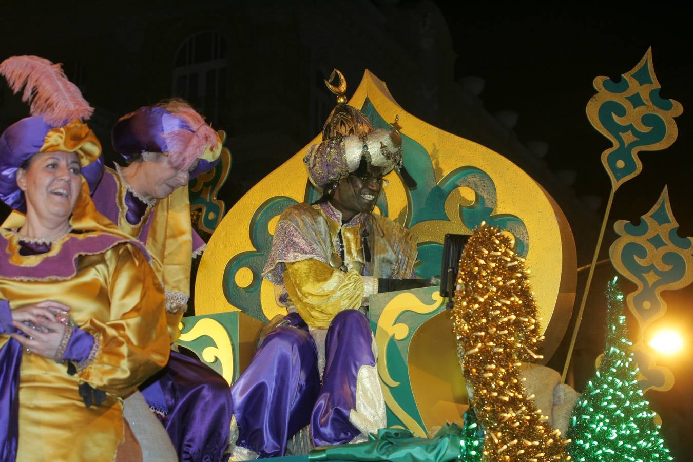 Los Reyes Magos reparten ilusión en Almería