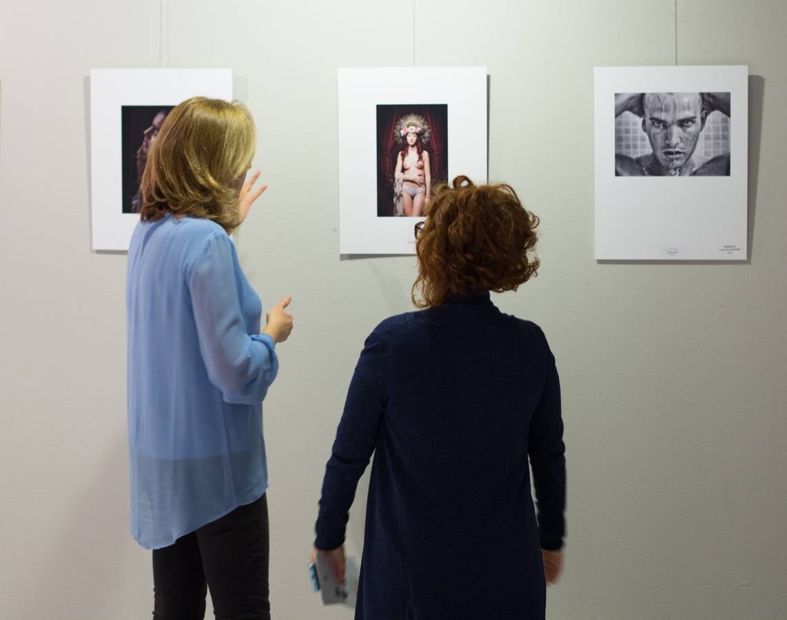 Caja Rural expone las fotografías que &#039;iluminan&#039; Granada