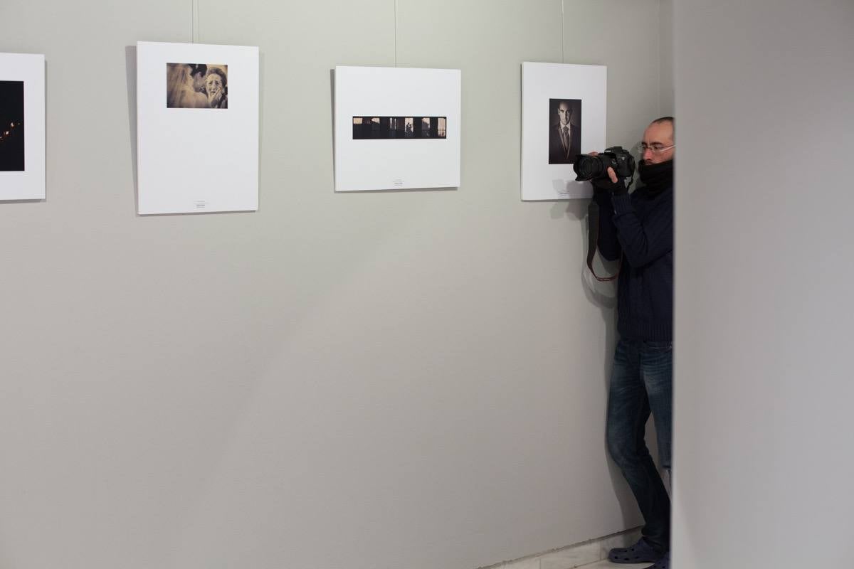 Caja Rural expone las fotografías que &#039;iluminan&#039; Granada
