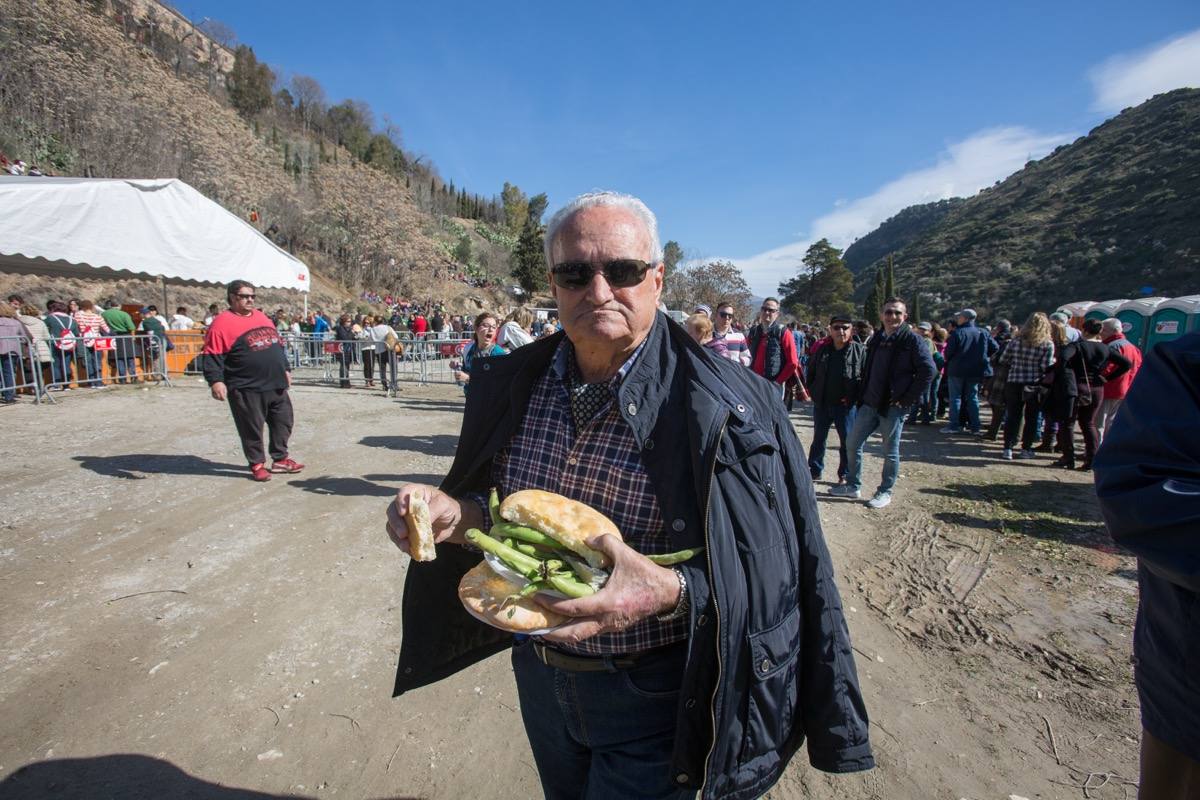 Un millar de granadinos participa en el Sacromonte en la romería de su patrón