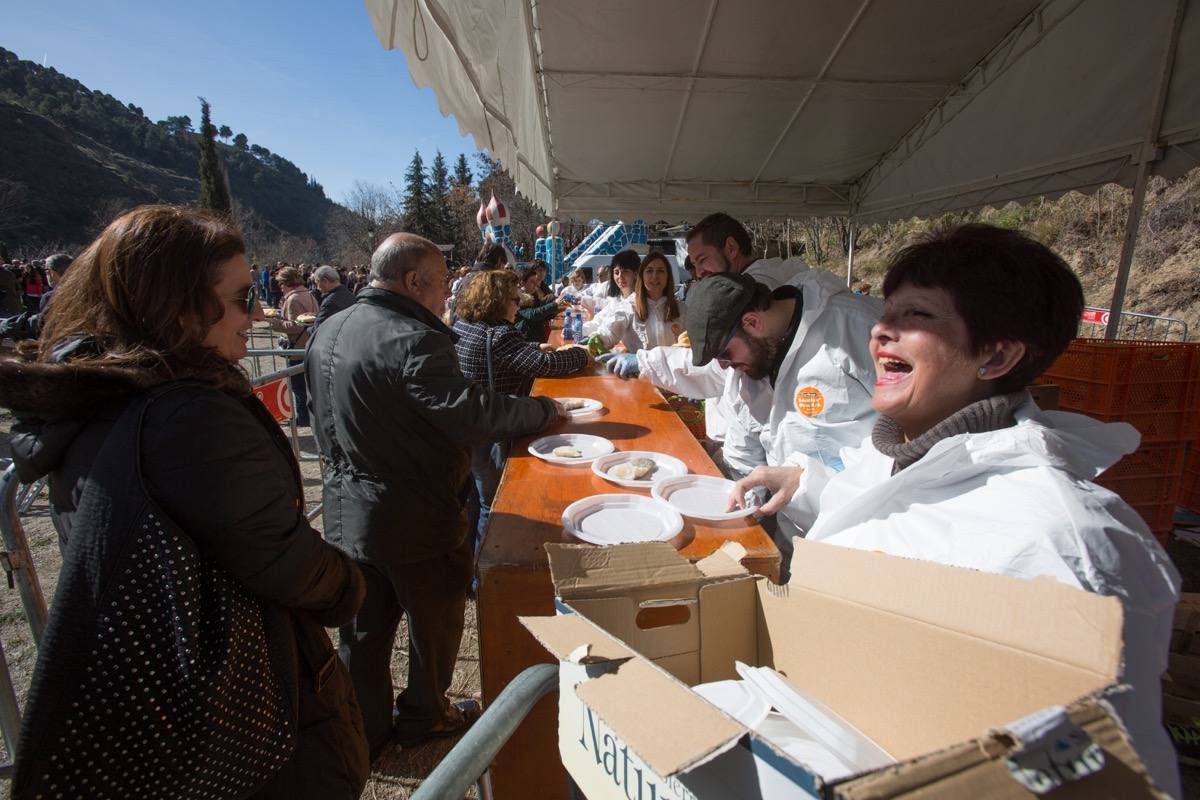 Un millar de granadinos participa en el Sacromonte en la romería de su patrón