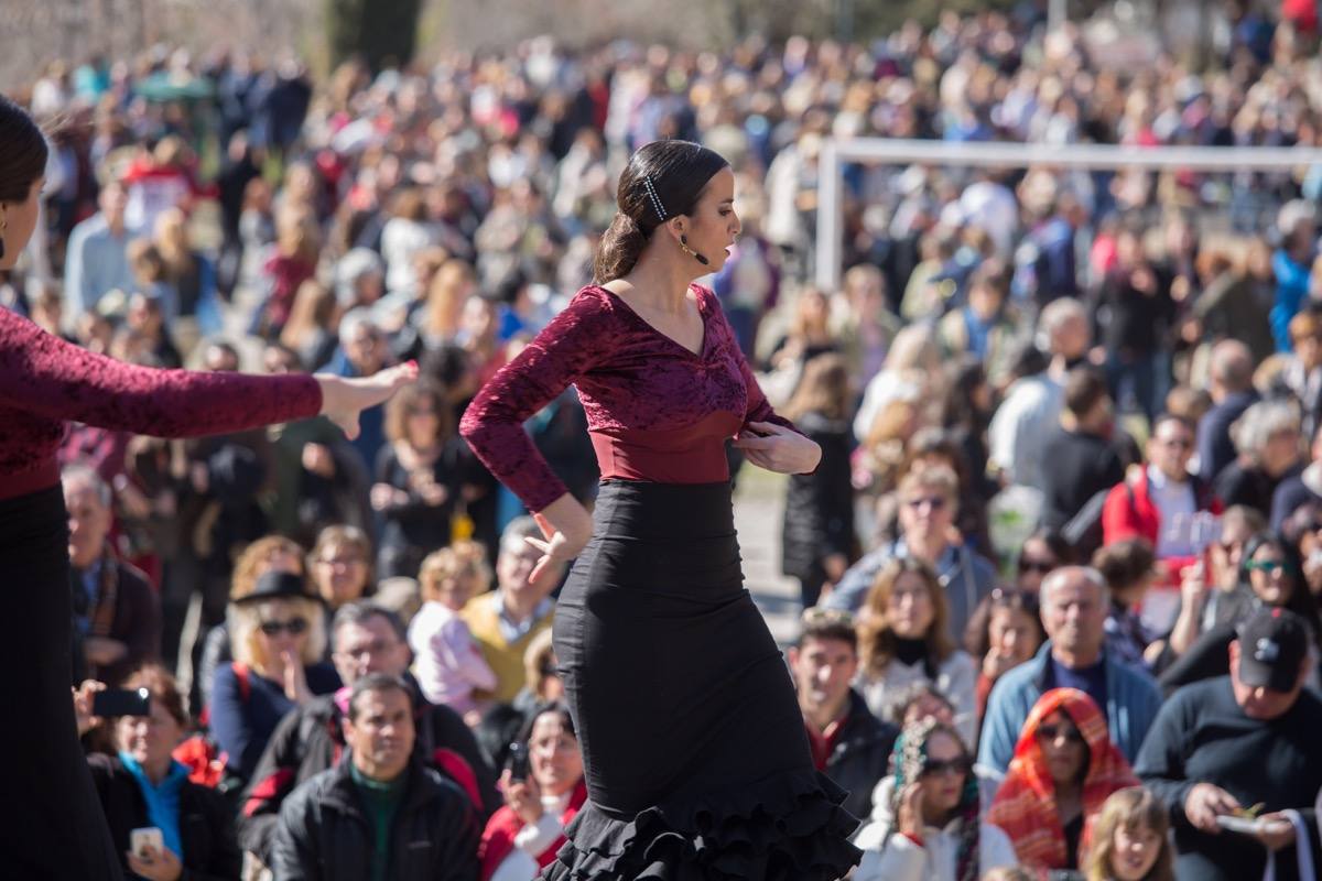 Un millar de granadinos participa en el Sacromonte en la romería de su patrón
