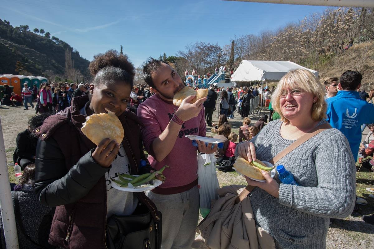 Un millar de granadinos participa en el Sacromonte en la romería de su patrón