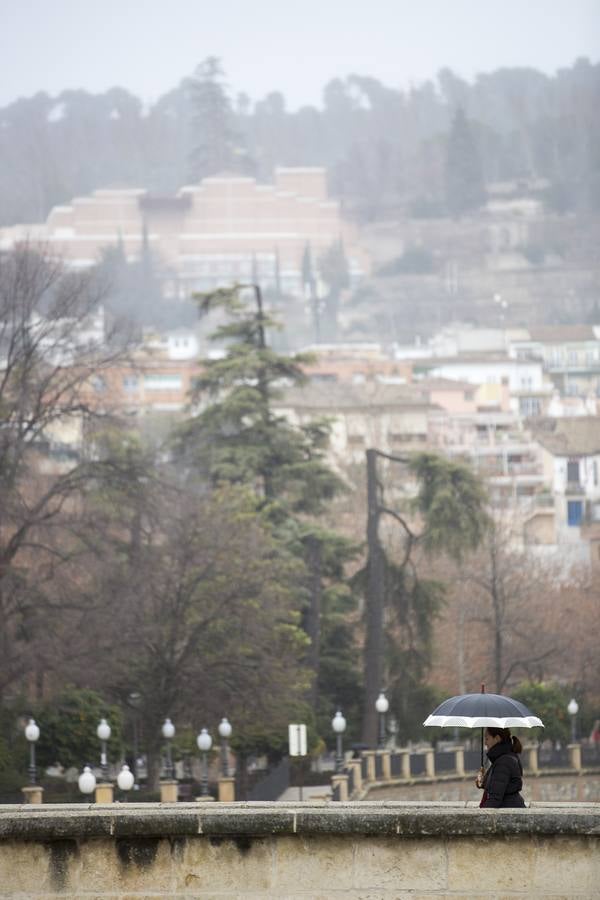 Viernes de lluvia fina en Granada