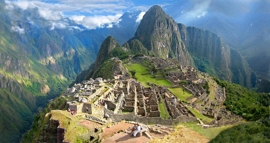 2. Macchu Picchu. Localizada en Perú se trata de una ciudad enigmática en la que se encontraba un misterioso santuario que se convirtió en una de las grandes construcción de los incas representando el estilo arquitectónico más famoso de América del Sur